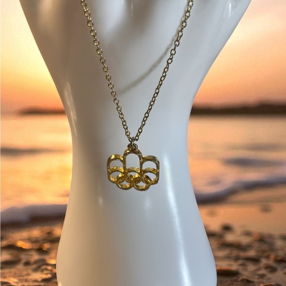 Vintage 1976 Olympic Game Rings  Gold Plated Pendant Necklace Cojo 1976 Montreal - Picture 6 of 13